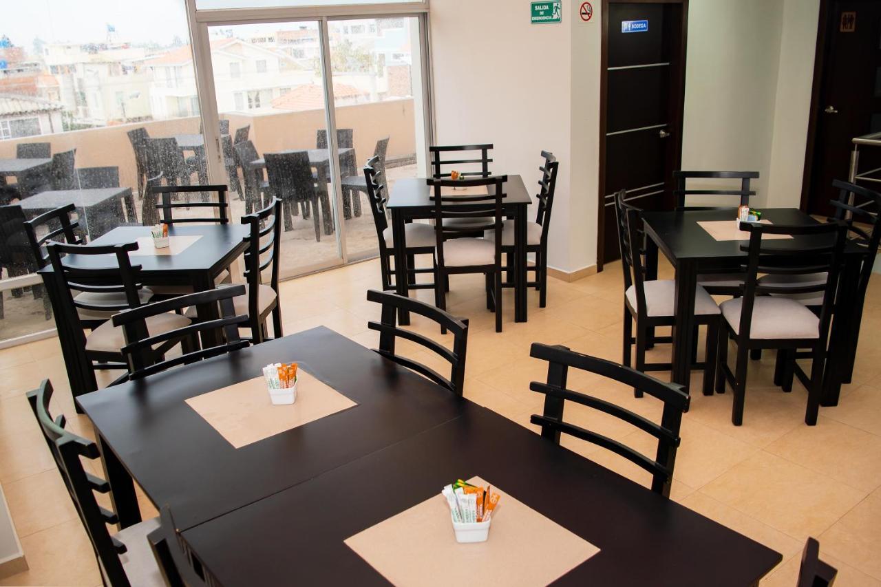 ריובמבה Illari Hotel מראה חיצוני תמונה