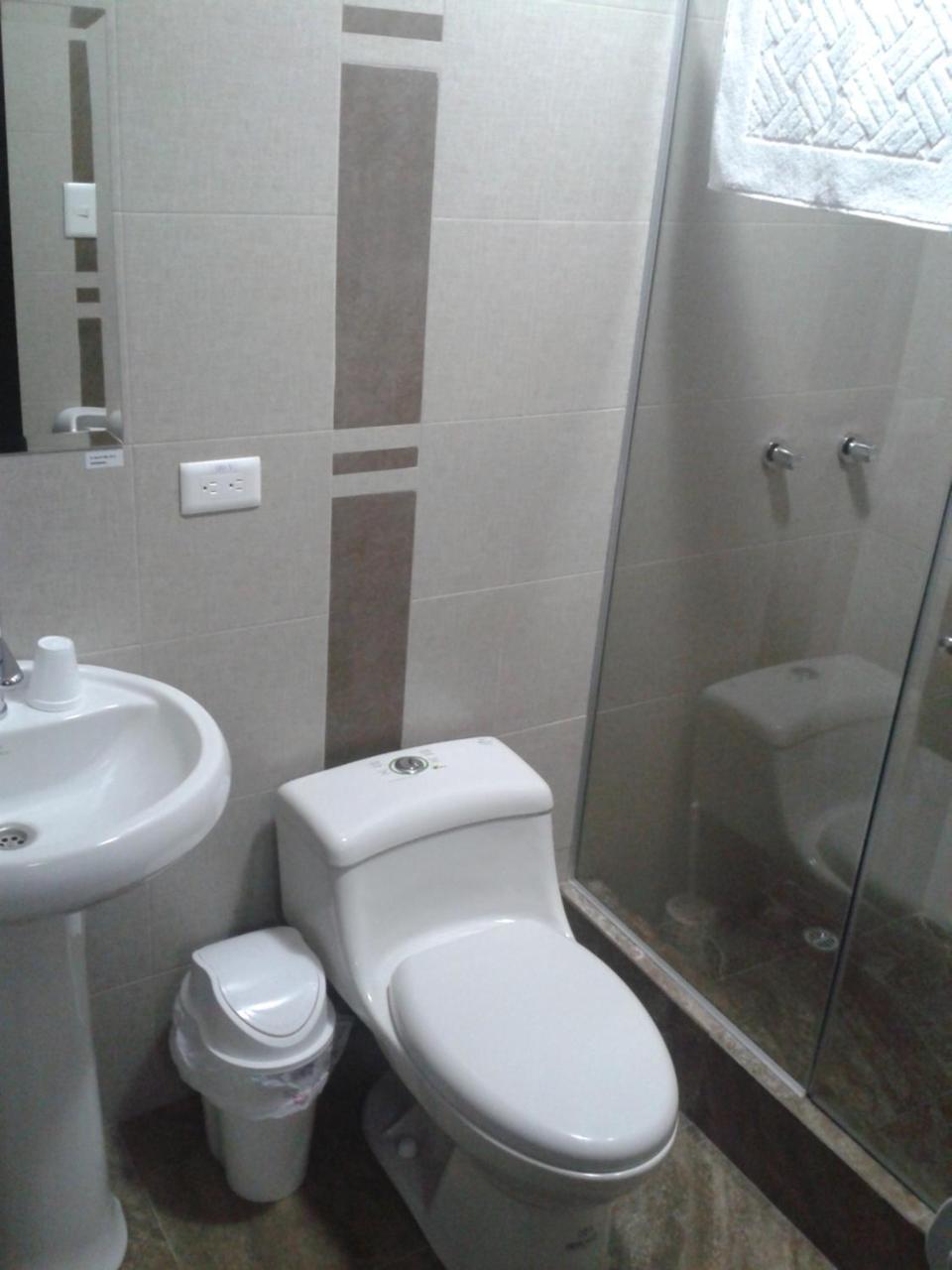 ריובמבה Illari Hotel מראה חיצוני תמונה