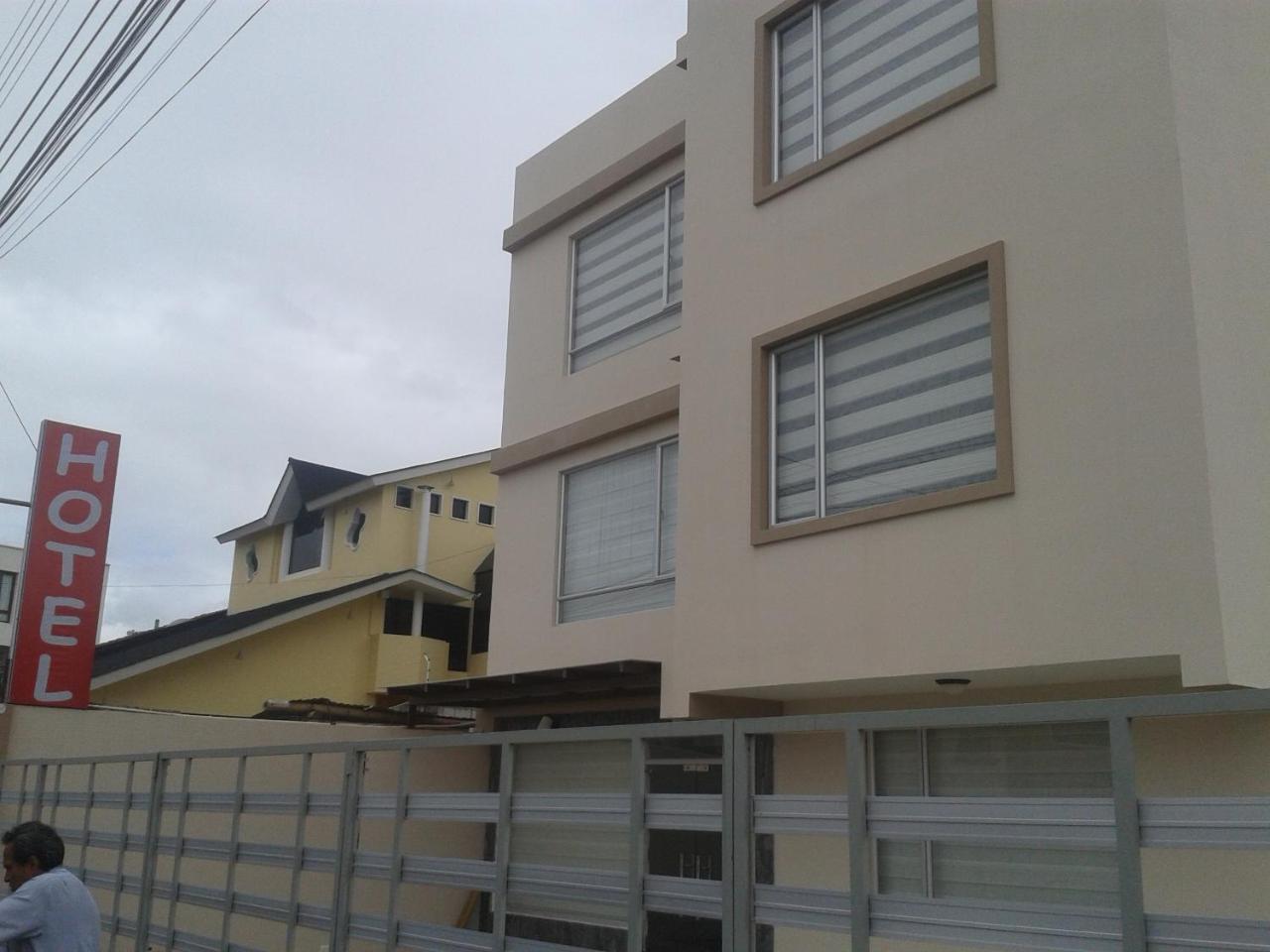 ריובמבה Illari Hotel מראה חיצוני תמונה