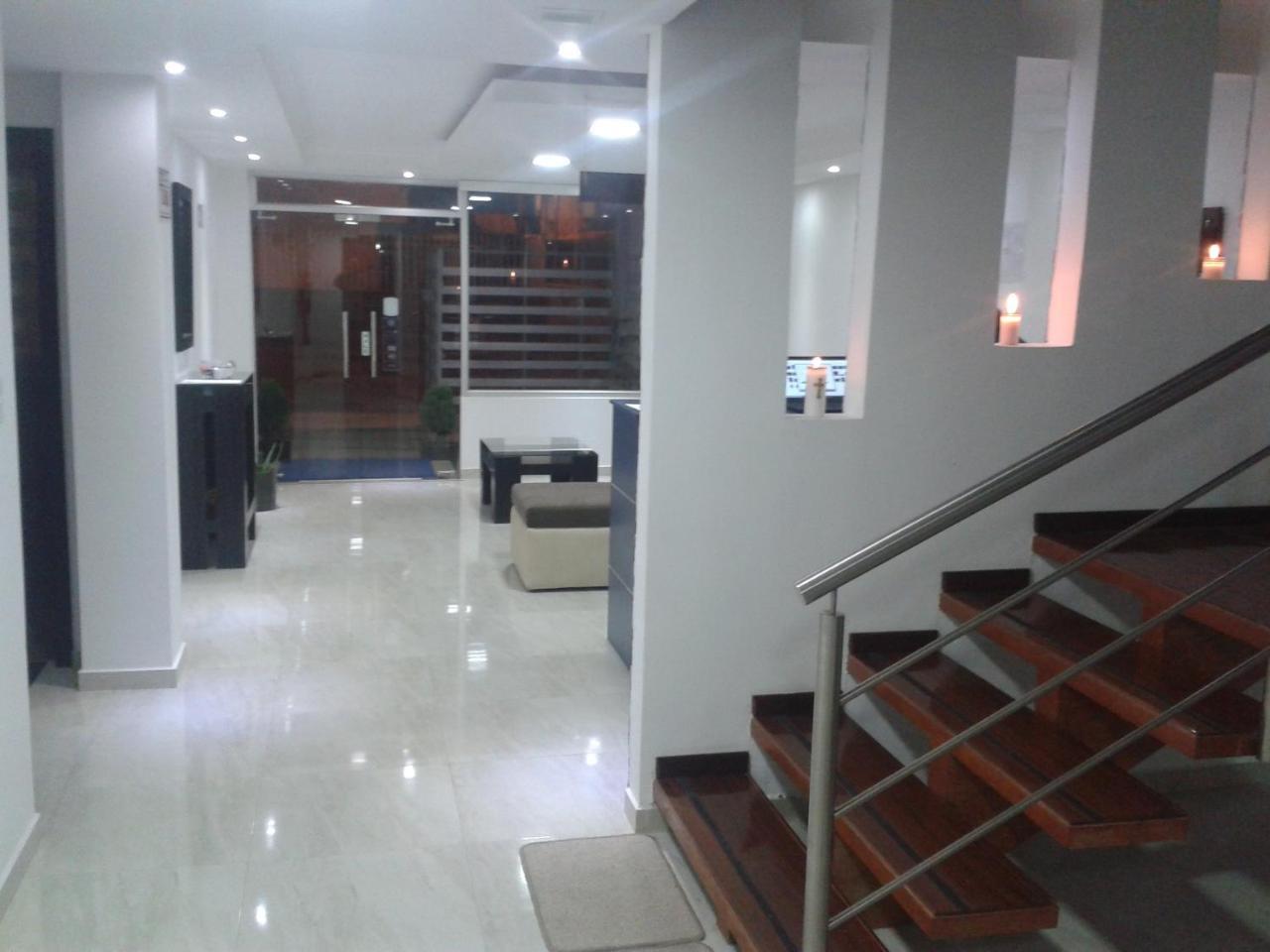ריובמבה Illari Hotel מראה חיצוני תמונה